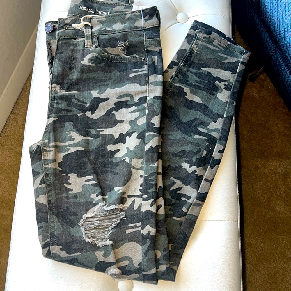Camo skinny jeans